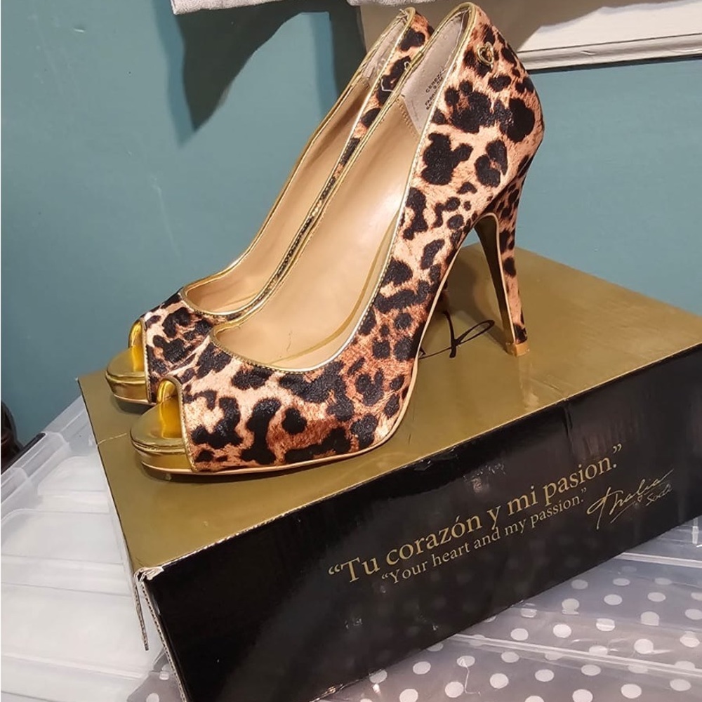 Thalia Sodi Cheetah print Peep-Toe Heels